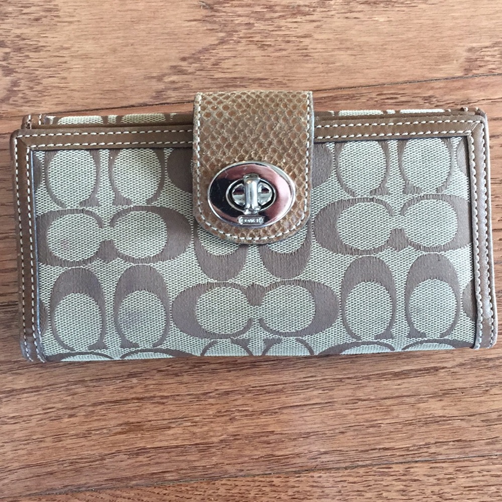 Coach wallet
